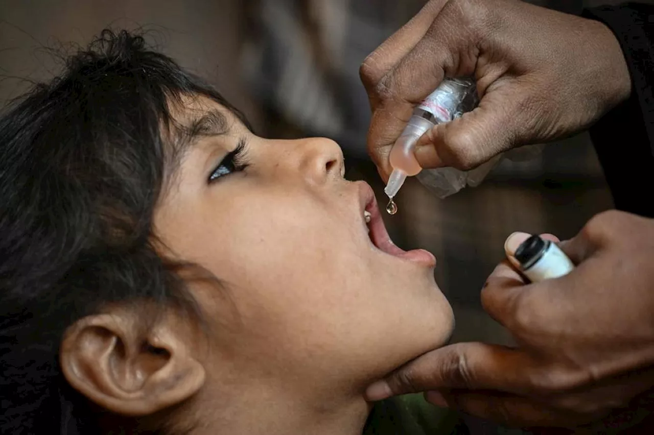 Policeman slain as drive vs polio starts in Pakistan