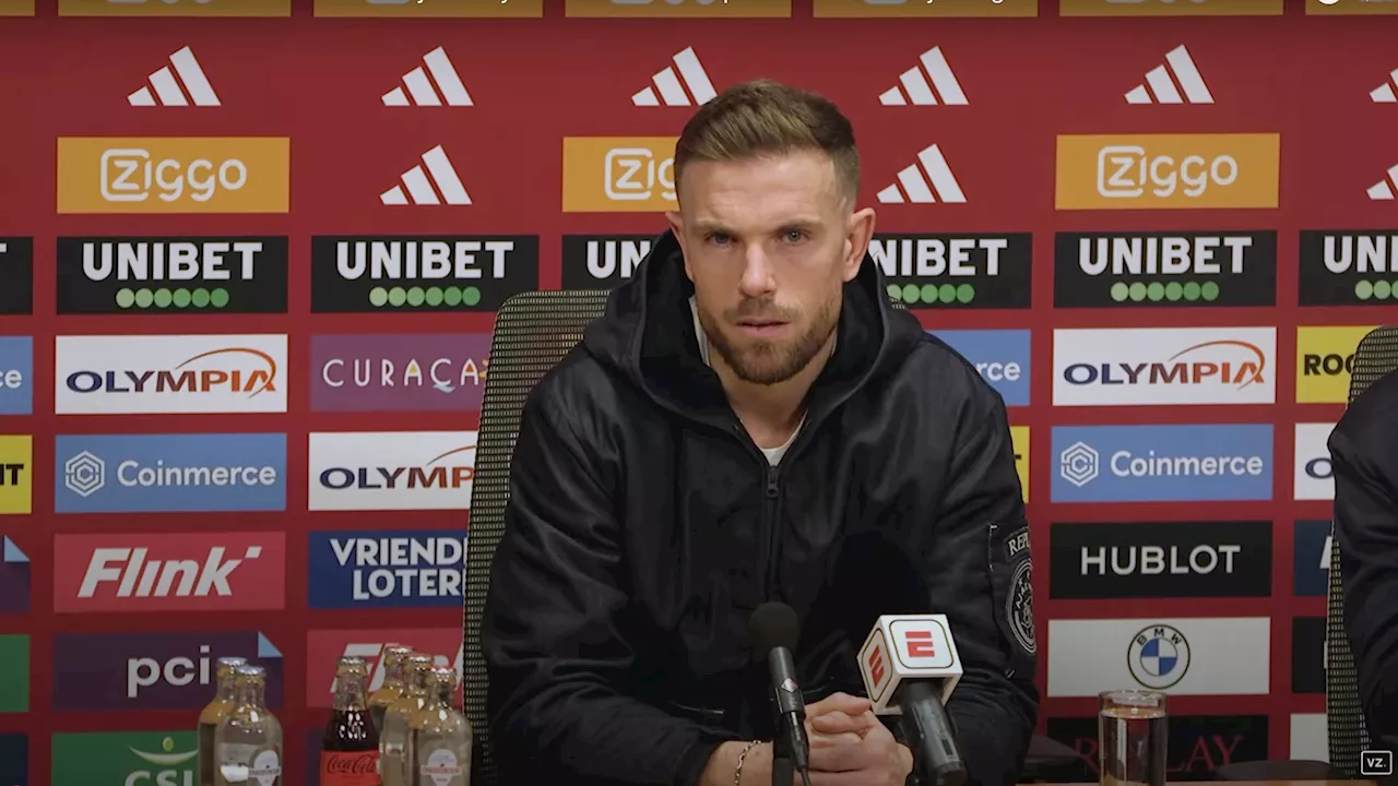 Jordan Henderson is woest en clasht hard met Mike Verweij op persconferentie na Ajax