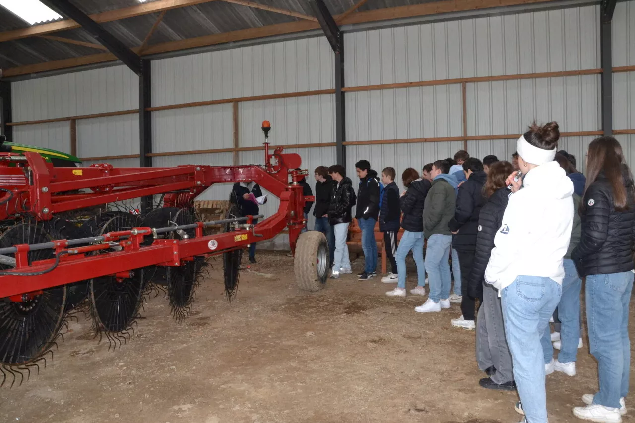 Les Cuma du Finistère invitent les jeunes des écoles d'agriculture à découvrir leurs atouts