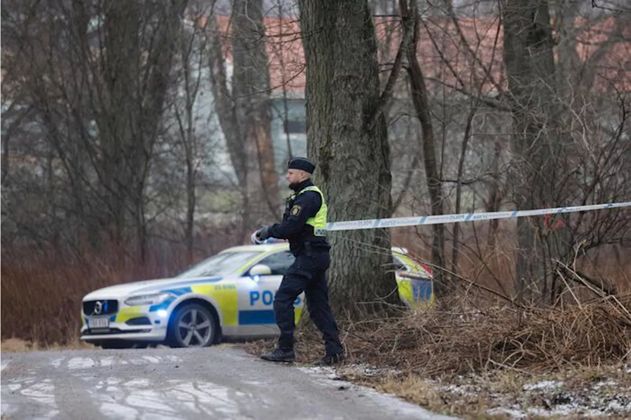 Sparatoria alla scuola di Örebro, Svezia: cinque feriti, l'autore dell'attacco si è sparato