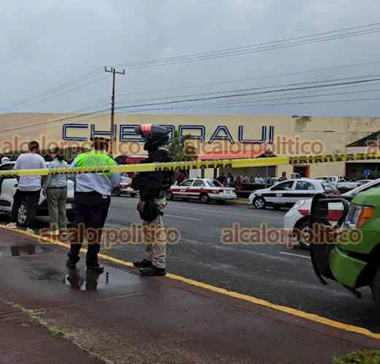 Semáforos ineficientes complican el cruce de peatones en zona de alto tráfico