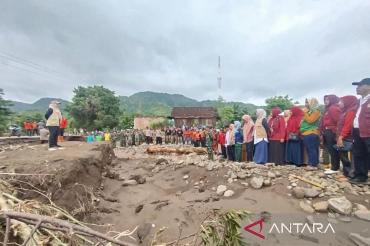 Bima Terkena Banjir, Bupati Lantik Apel Siaga Personil