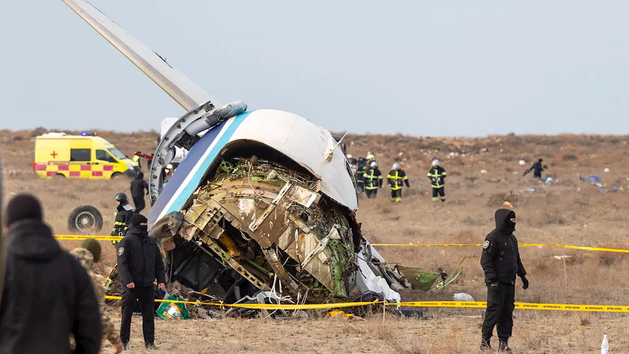 Crash d'Azerbaijan Airlines: l'avion probablement endommagé par des 'objets extérieurs', selon le...