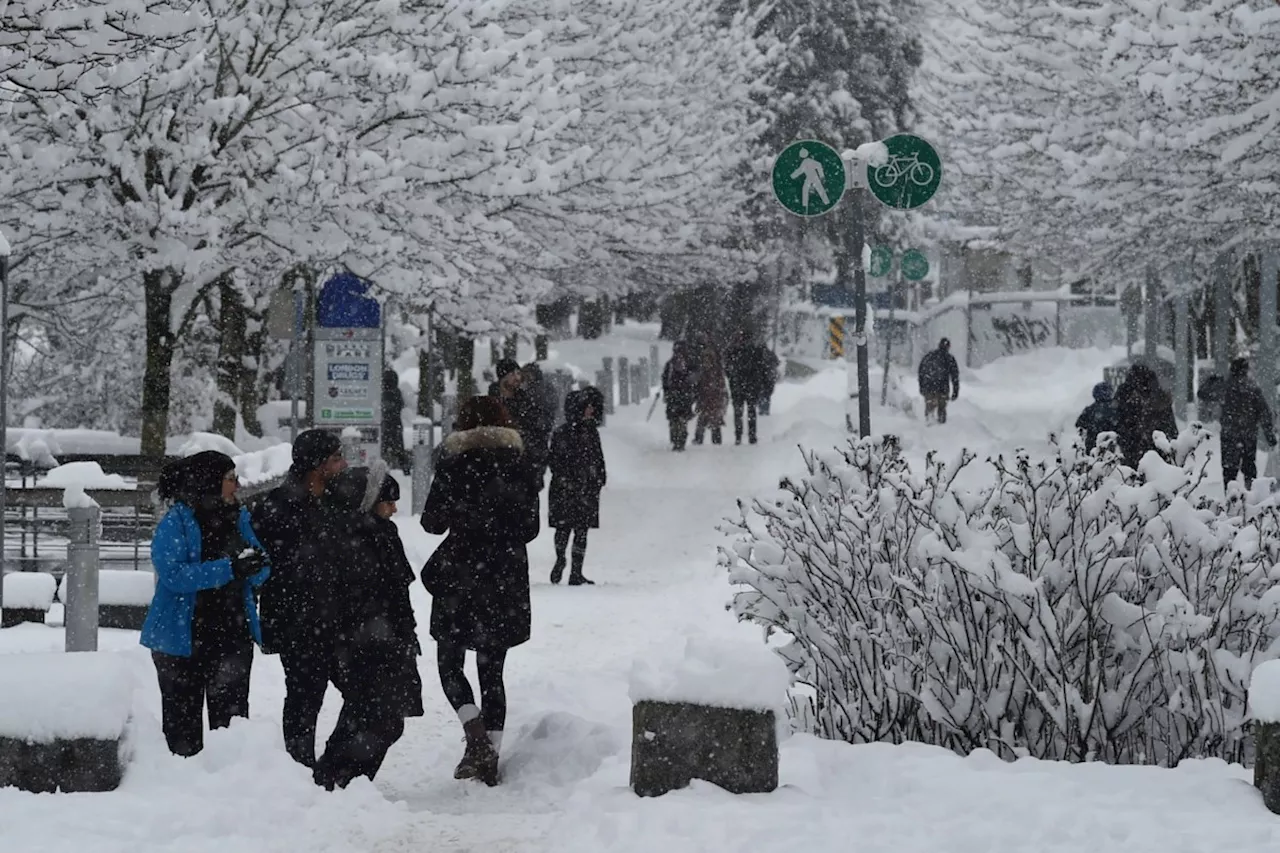 Lower Mainland Snow to Ease, But Cold Temperatures to Persist