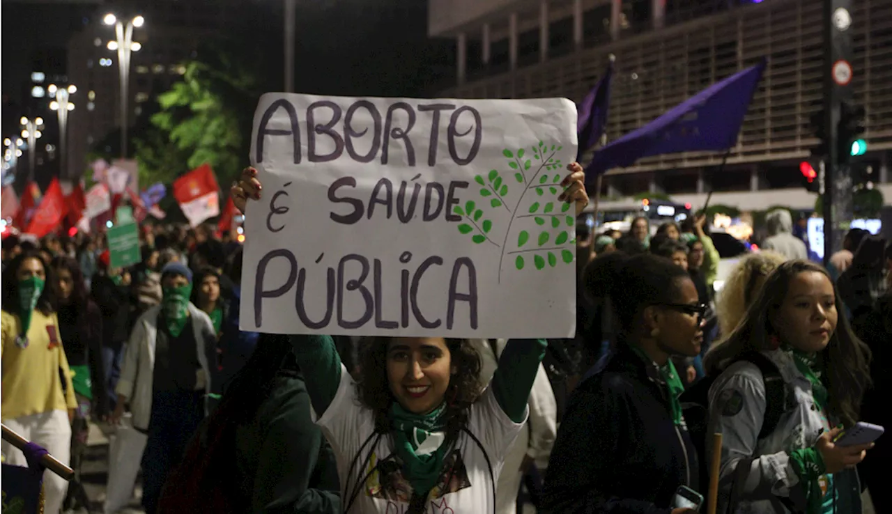 PSOL e Associação de Enfermagem Acionam STF para Defender Aborto por Outros Profissionais de Saúde