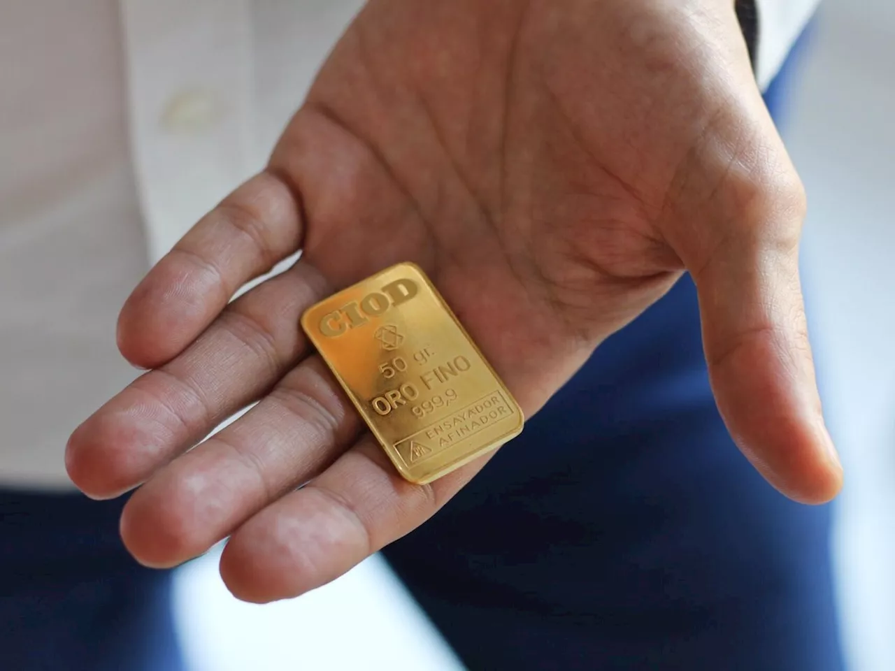 Con el oro en su precio récord, cambian las ventas de las joyerías: más lingotes y menos alhajas