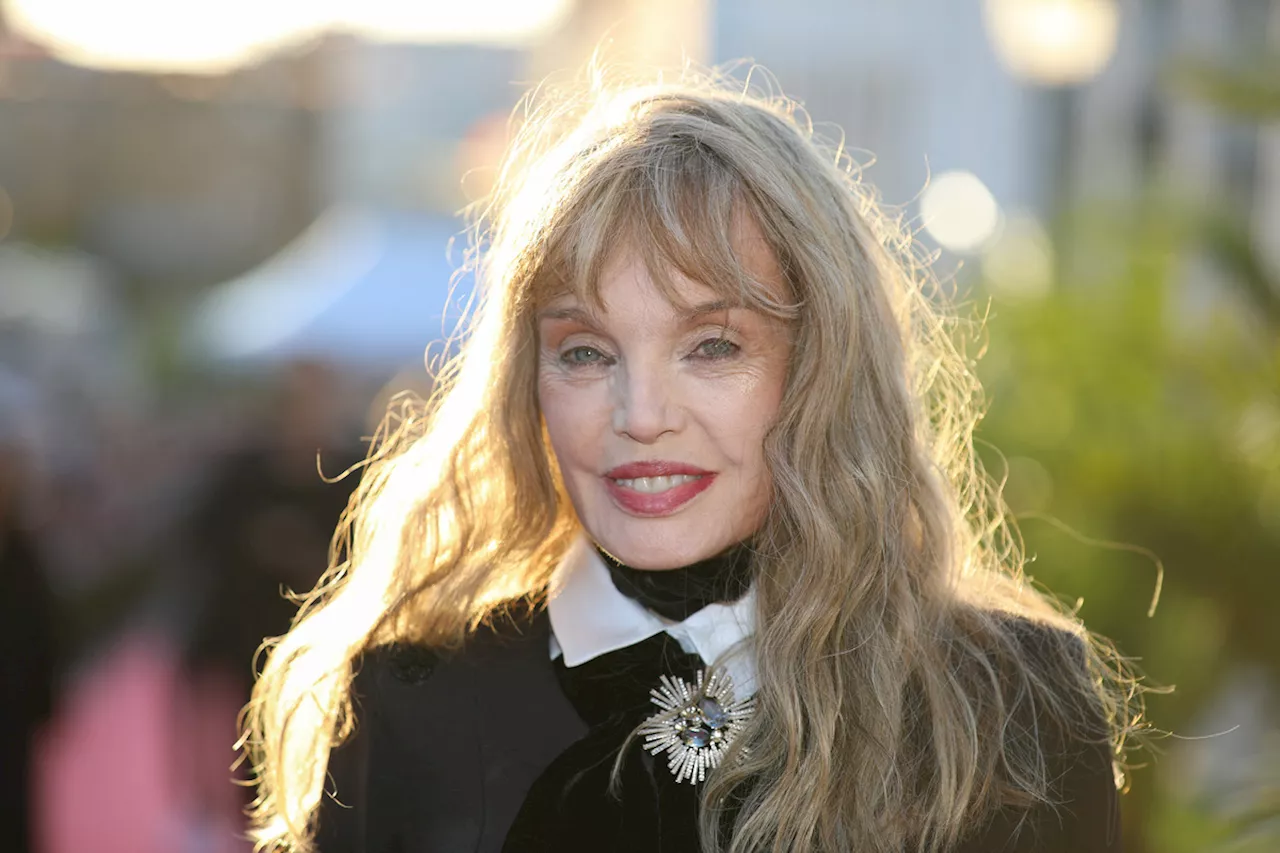 Les Grosses Têtes : combat de coqs entre Arielle Dombasle et Marcela Iacub