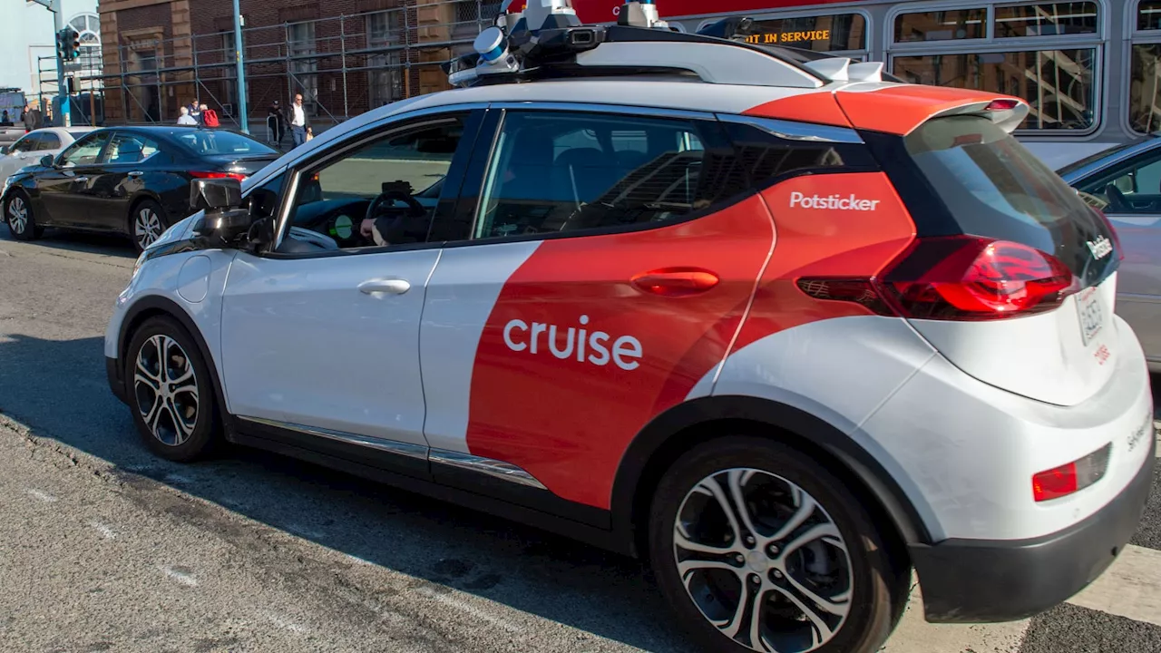 GM cuts 50% of Cruise staff after ending robotaxi business