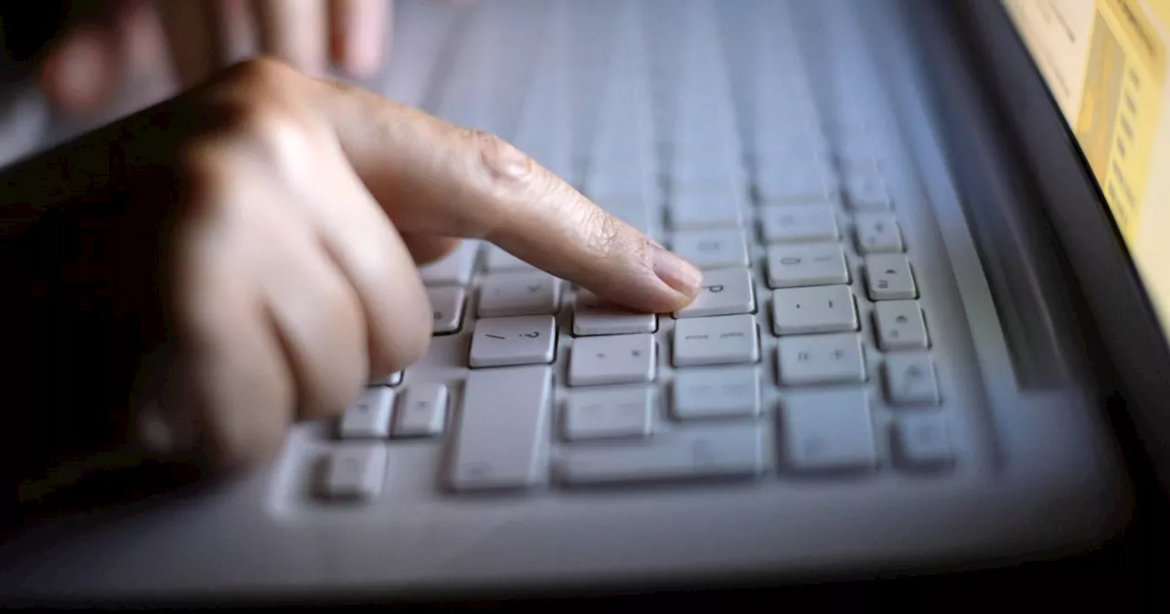 Mumsnet halts picture sharing after child sexual abuse images posted on site