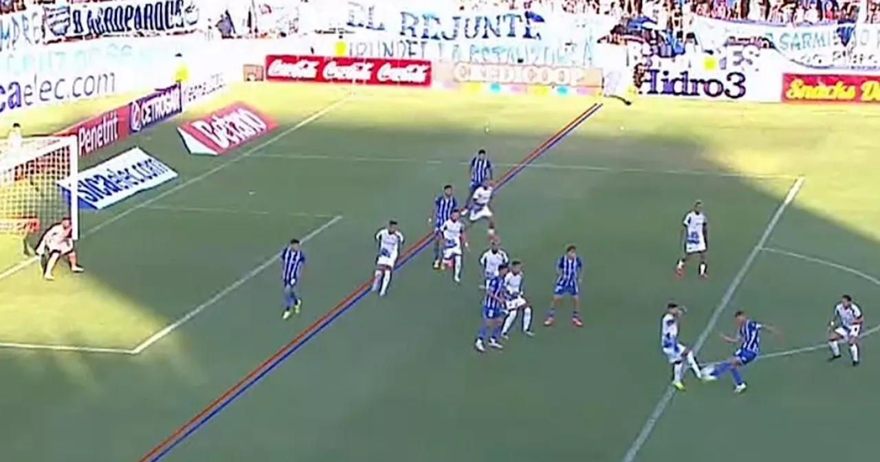 Video: otro polémico trazado de líneas y gol anulado a Godoy Cruz