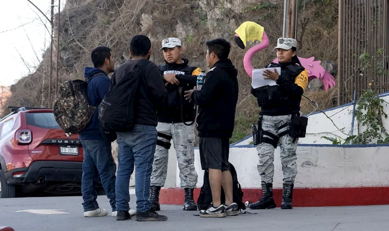 FOTOS: Condicionan estadía en Centro de Atención al Migrante en Tijuana, denuncian migrantes deportados