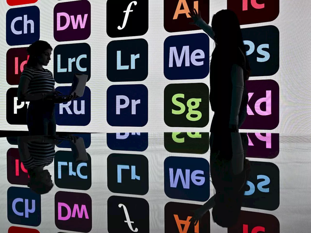 Adobe Acrobat Introduces AI Assistant to Simplify Contract Management