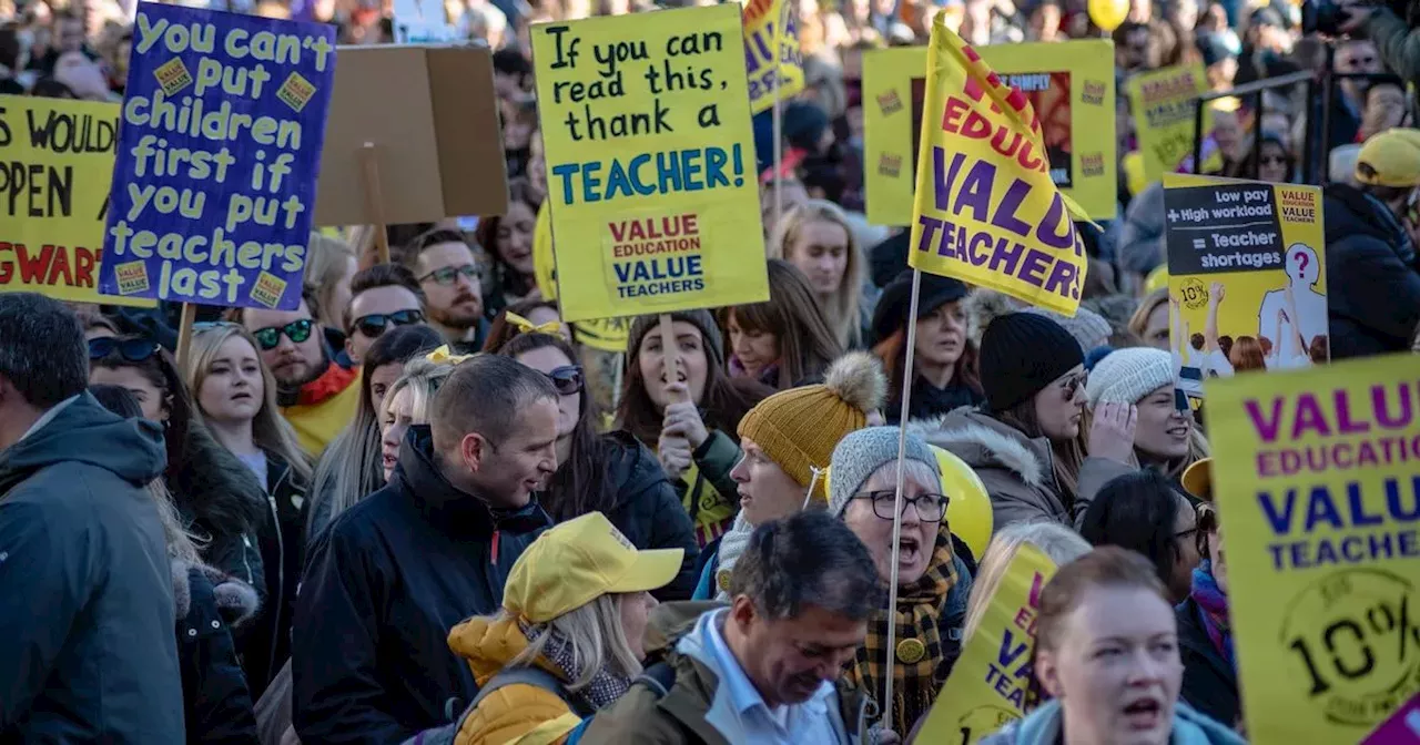 Glasgow teachers vote overwhelmingly for strike action over cuts