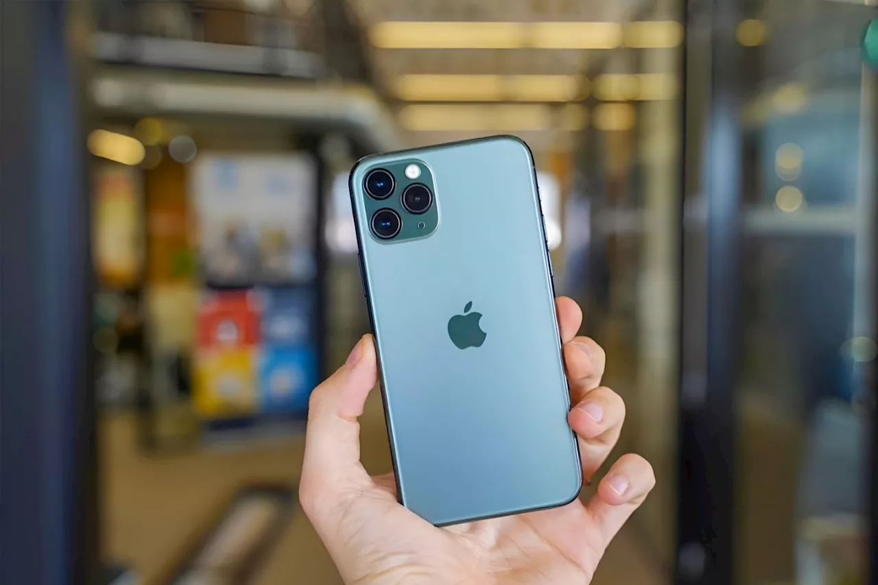 Apple publie une version spéciale iOS 18.3 pour iPhone 11