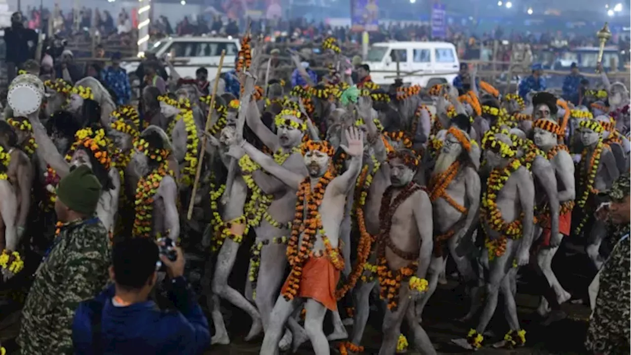 महाकुंभ में बसंत पंचमी पर अमृत स्नान: करोड़ों श्रद्धालुओं ने लिया डुबकी