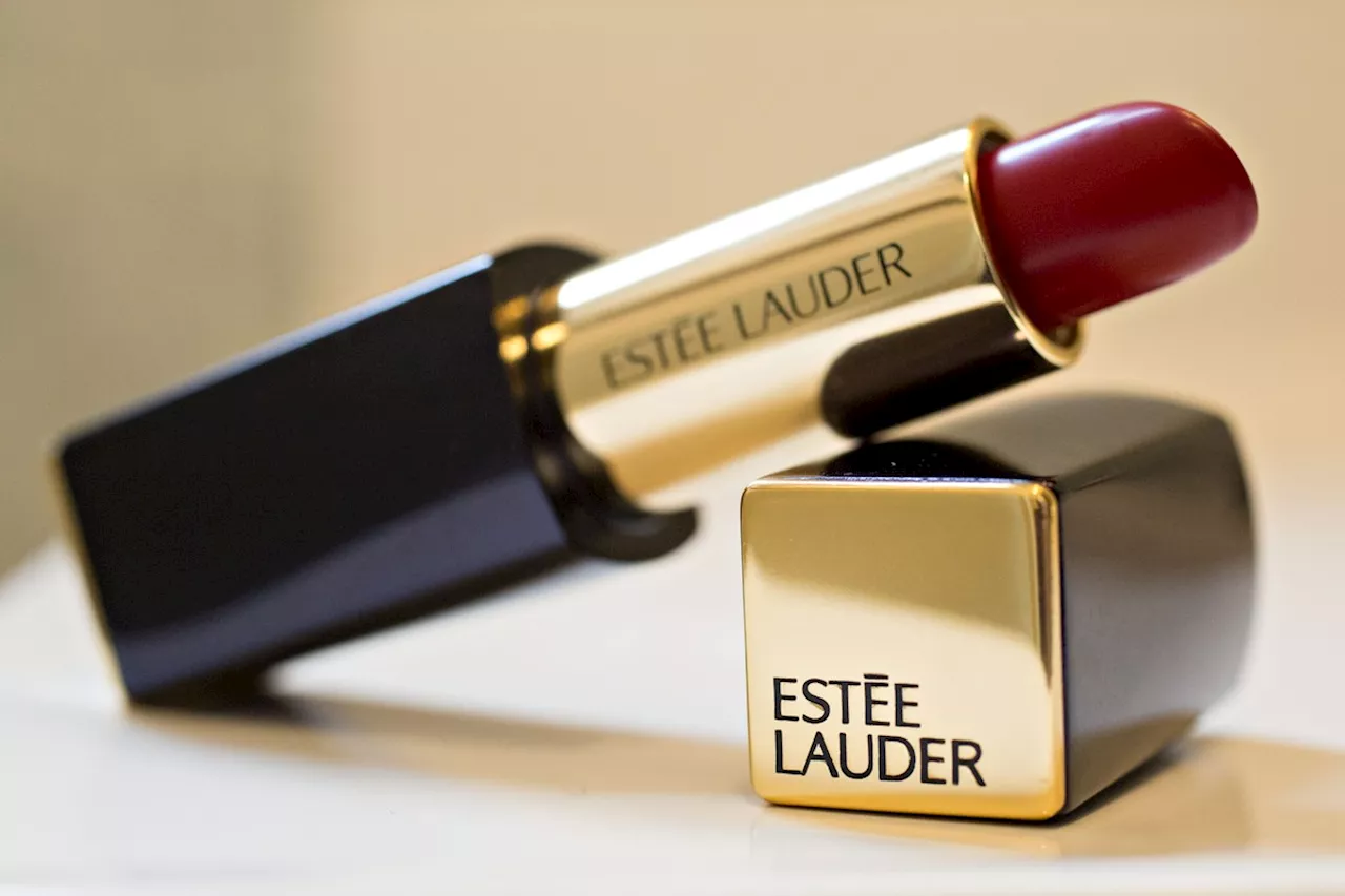 Estée Lauder anuncia reestruturação com 7 mil demissões e Salesforce foca em inteligência artificial