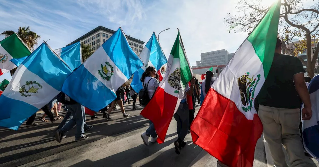 Why waving the Mexican flag at immigration rallies isn't wrong