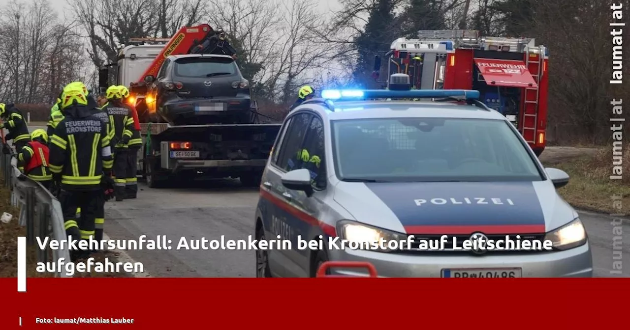 Verkehrsunfall: Autolenkerin bei Kronstorf auf Leitschiene aufgefahren