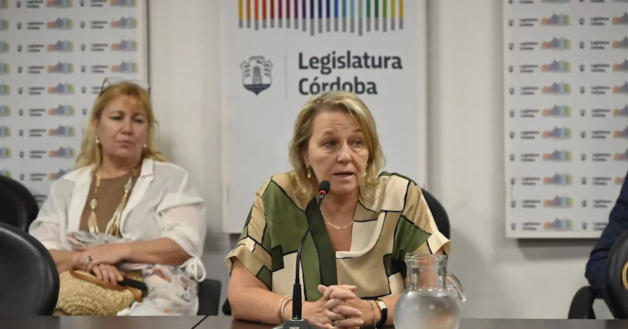 Juran Valentini y los miembros del Ministerio de la Defensa, y se reconfigura el Poder Judicial