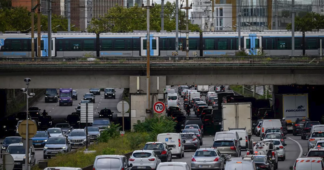 «L’écologie, l’écologie, tu parles...» : la voie de covoiturage sur le périphérique parisien divise les automobilistes