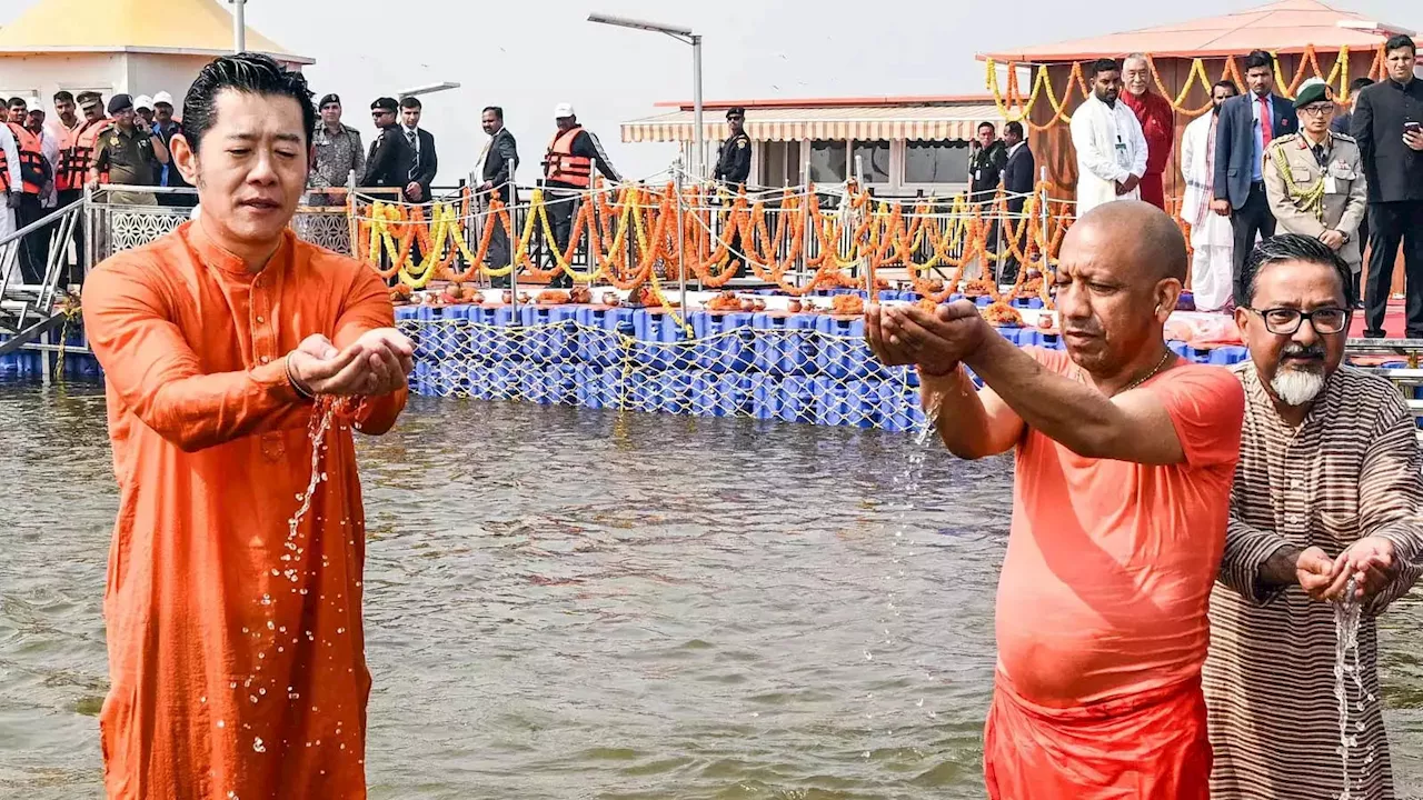 8 बौद्ध देशों के 600 से ज्यादा श्रद्धालुओं ने किया गंगा स्नान, महाकुंभ में दिखा आध्यात्मिक एकता का भव्य संगम