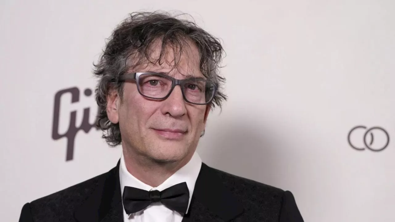 Una mujer demanda al autor de ciencia ficción Neil Gaiman por agresón sexual