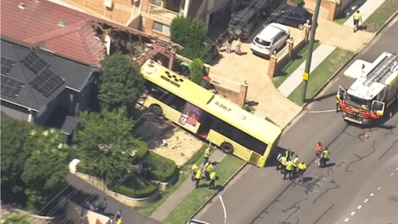 Bus Crashes into Sydney Home, Six Passengers Escape Uninjured