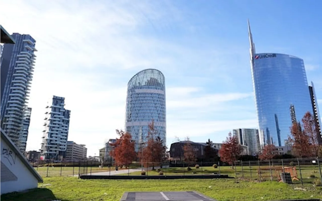 Milano, vietati i cani nei parchi pubblici: la proposta del Garante del verde