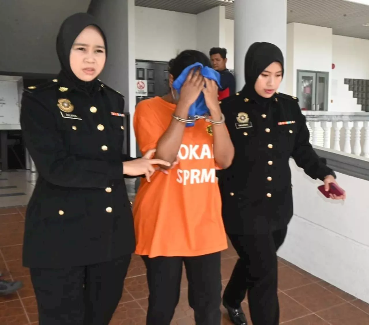 Former official in Melaka CM's Office remanded for graft probe