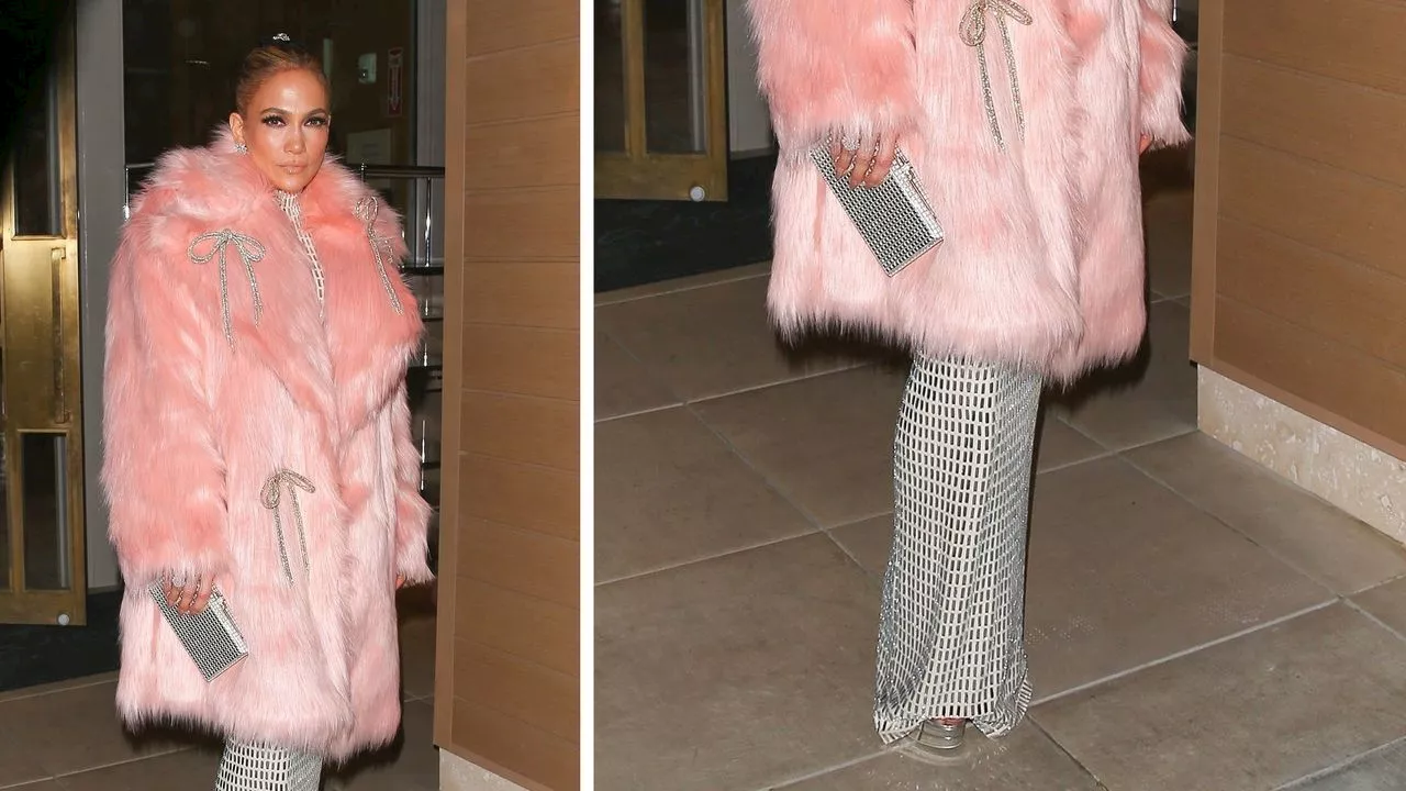 El Atrevido Abrigo Rosa de Jennifer Lopez en el After-Party de los Premios Grammy 2025