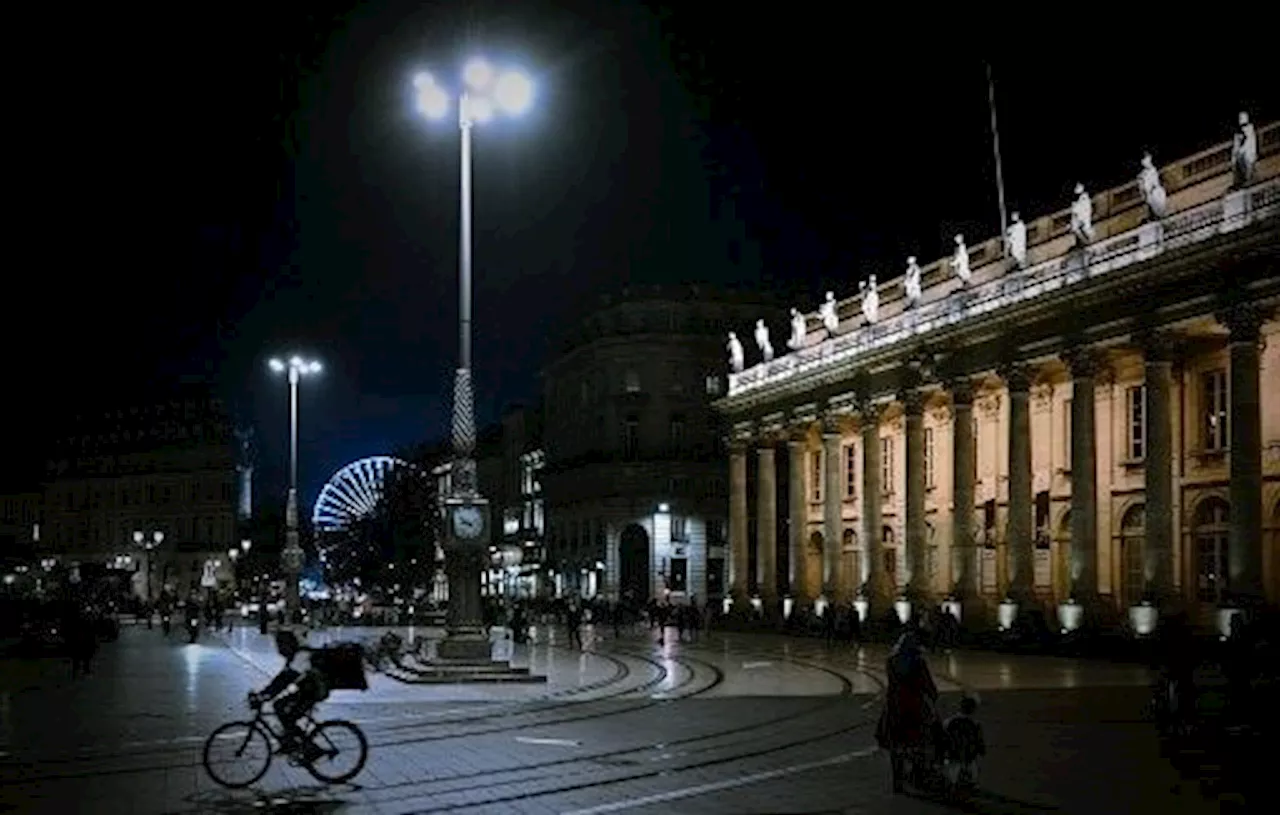 Bordeaux : Pourquoi la mairie décide finalement de rallumer (en grande partie) la lumière la nuit ?