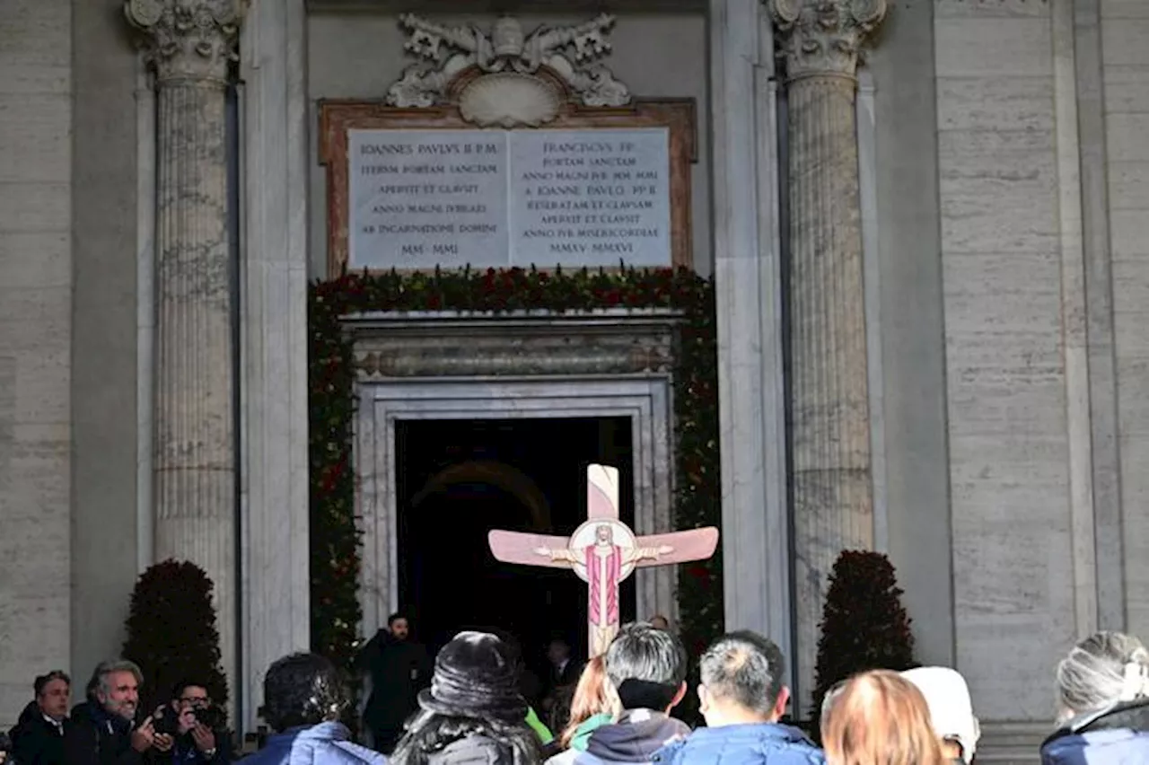 Giubileo, buona la prima: un milione di pellegrini e successo di organizzazione