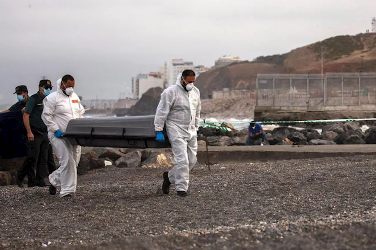 Nuovo corpo recuperato in acque di Ceuta: lo stillicidio di morti tra i migranti continua