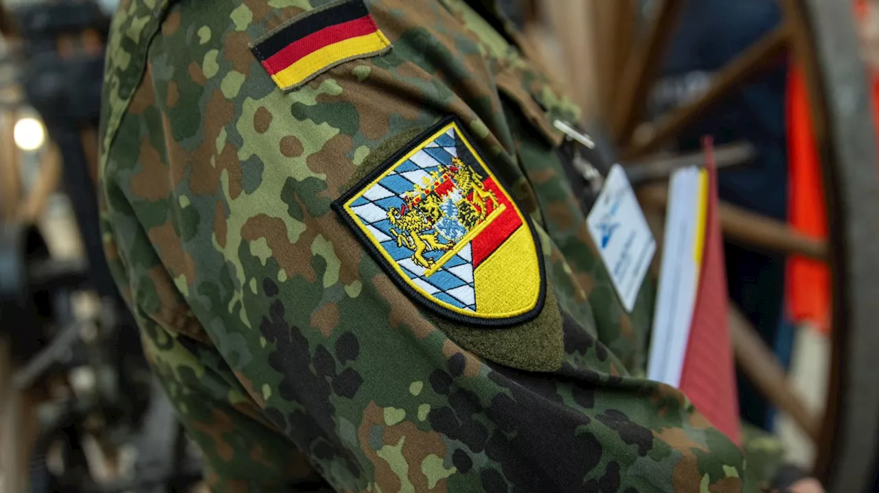 Bayerisches Wehrgesetz: Klage gegen Bundeswehr-Präsenz an Schulen und Hochschulen