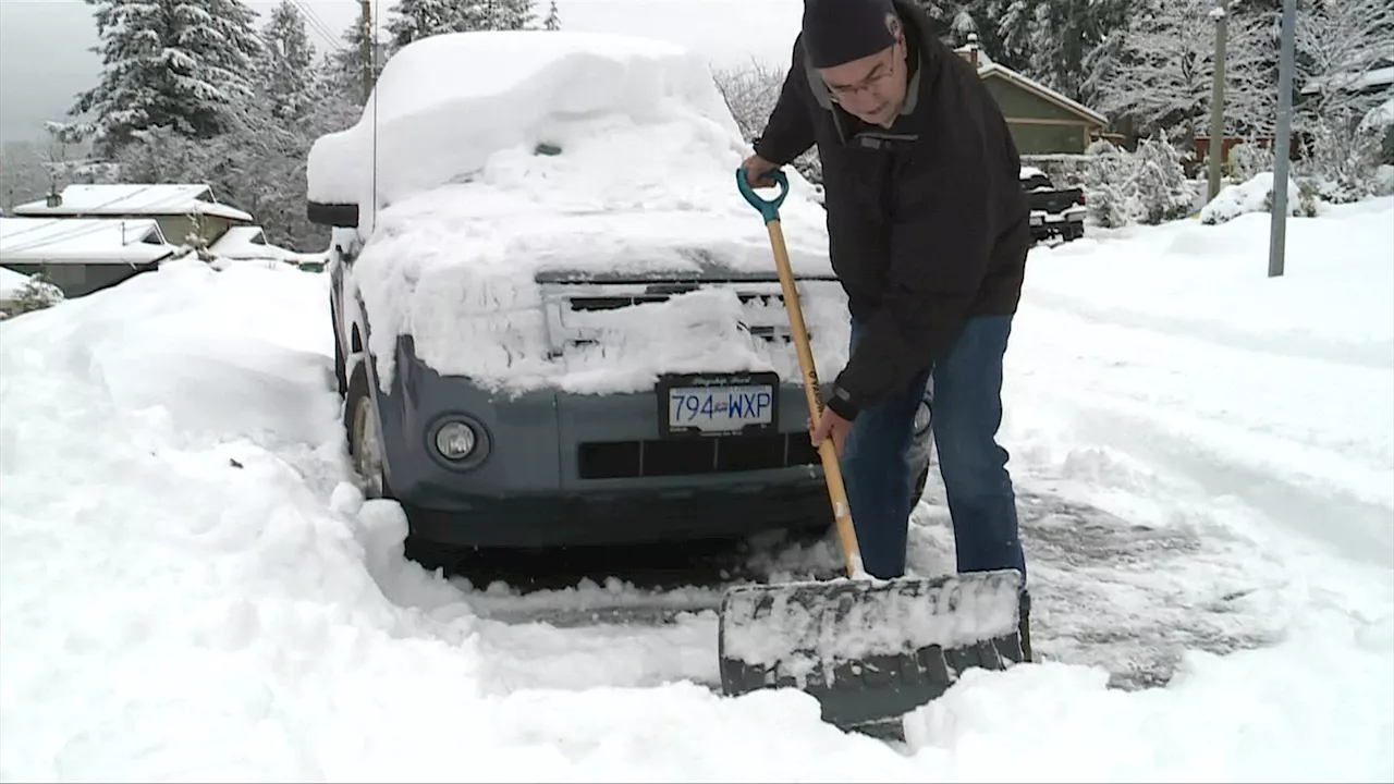 Heavy Snowfall Blankets Nanaimo, Island, City Responds