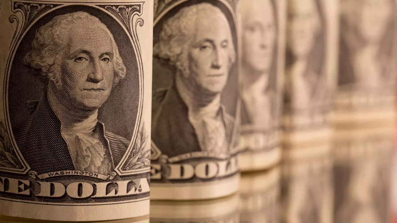 Dollar's Strength and the S&P 500: A Complex Relationship