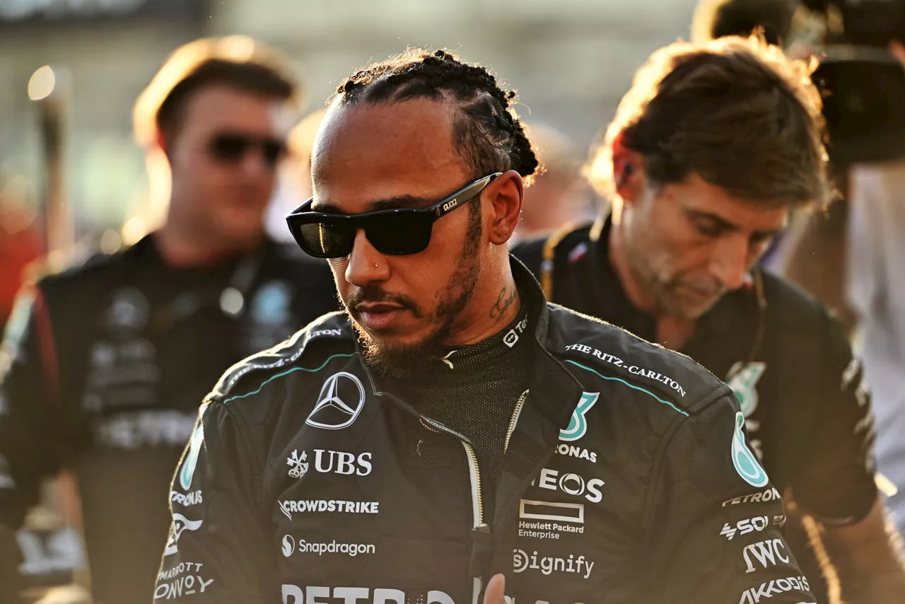 Lewis Hamilton gives a parting gift to 3,000 Mercedes staff