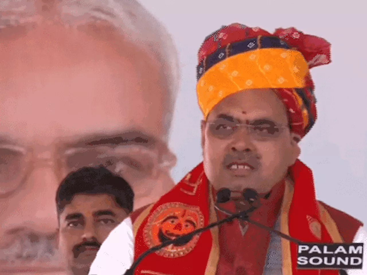 सीएम बोले- पैसा तो उड़ रहा, पकड़ने वाला चाहिए: आप कुछ बन जाओ, सरपंच से बड़ा कोई नहीं; मुझे मेरे पुराने दिन ...