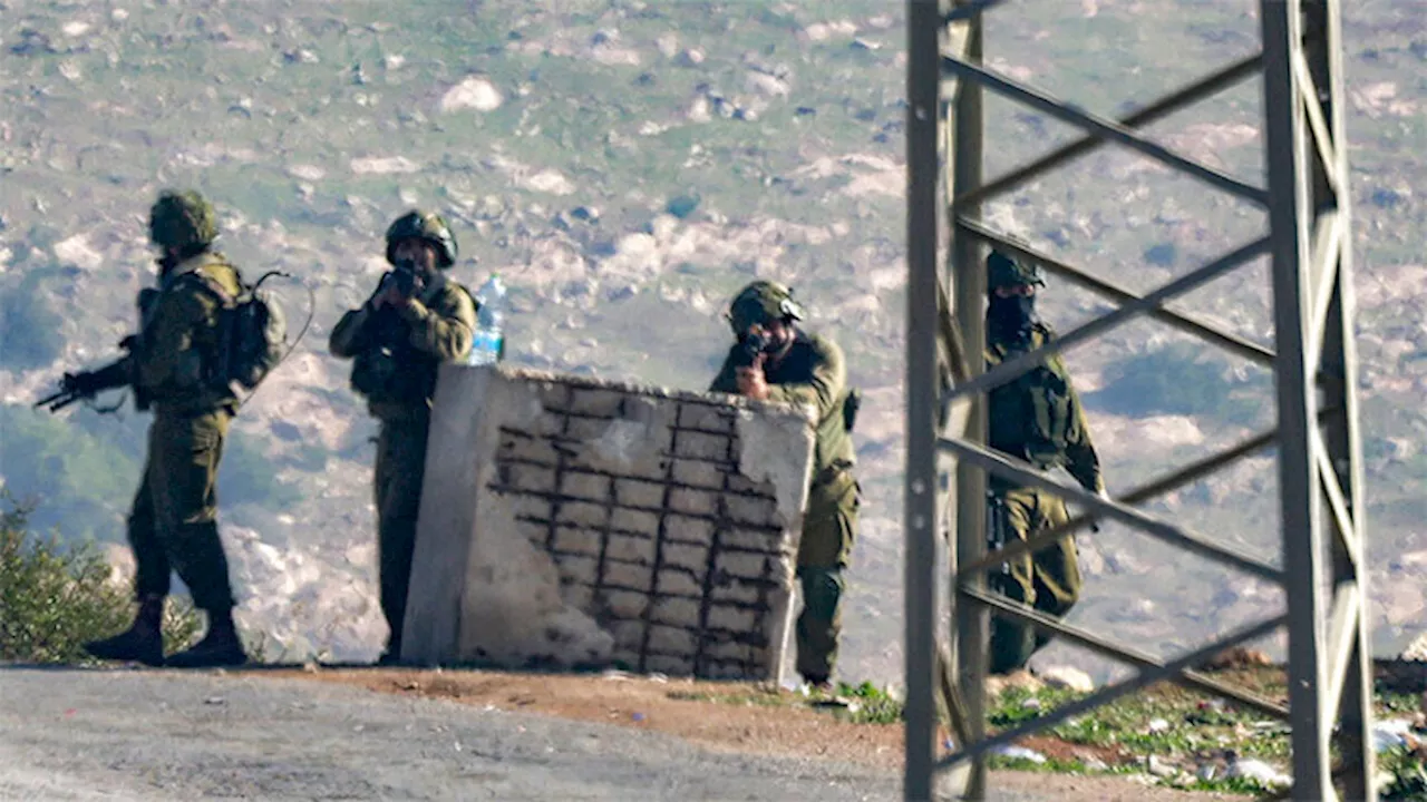 Israeli West Bank offensives displace thousands: officials