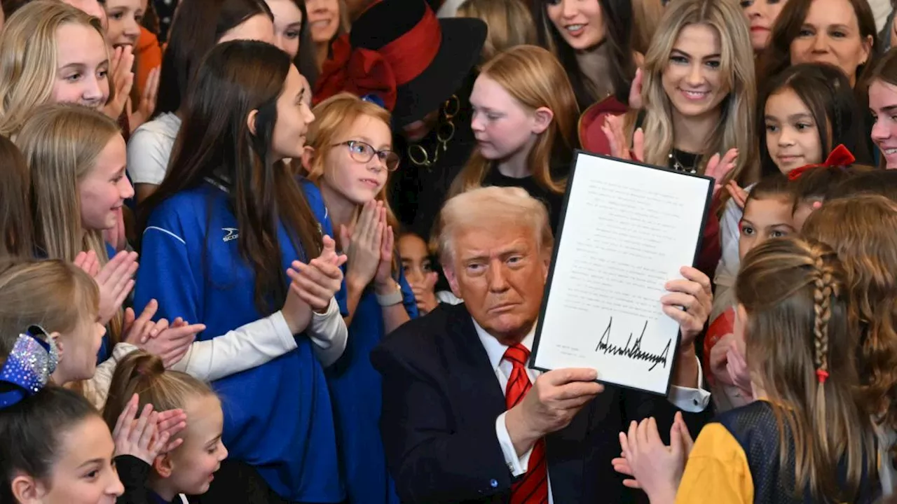 Trump prohíbe a atletas transgénero competir en deportes femeninos