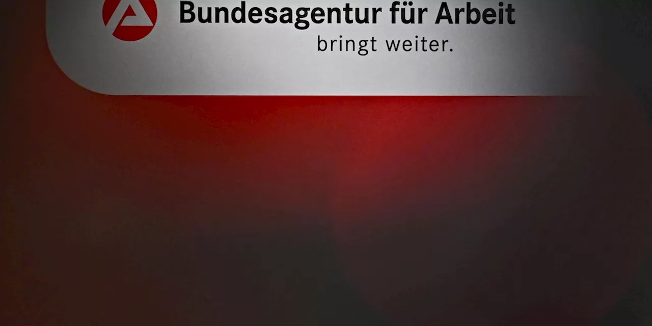 Flüchtlinge nicht einsetzbar: Behörde fordert höheren Mindestlohn