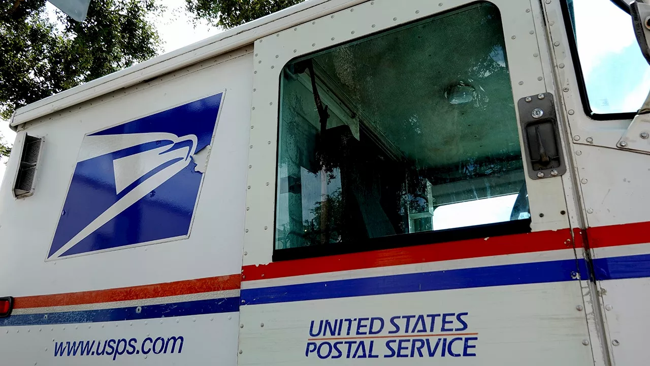 USPS Reverses Suspension of China, Hong Kong Package Acceptance Amidst Tariff Dispute