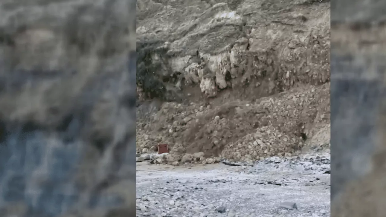 Une falaise s'écroule à Port-en-Bessin après des tempêtes violentes