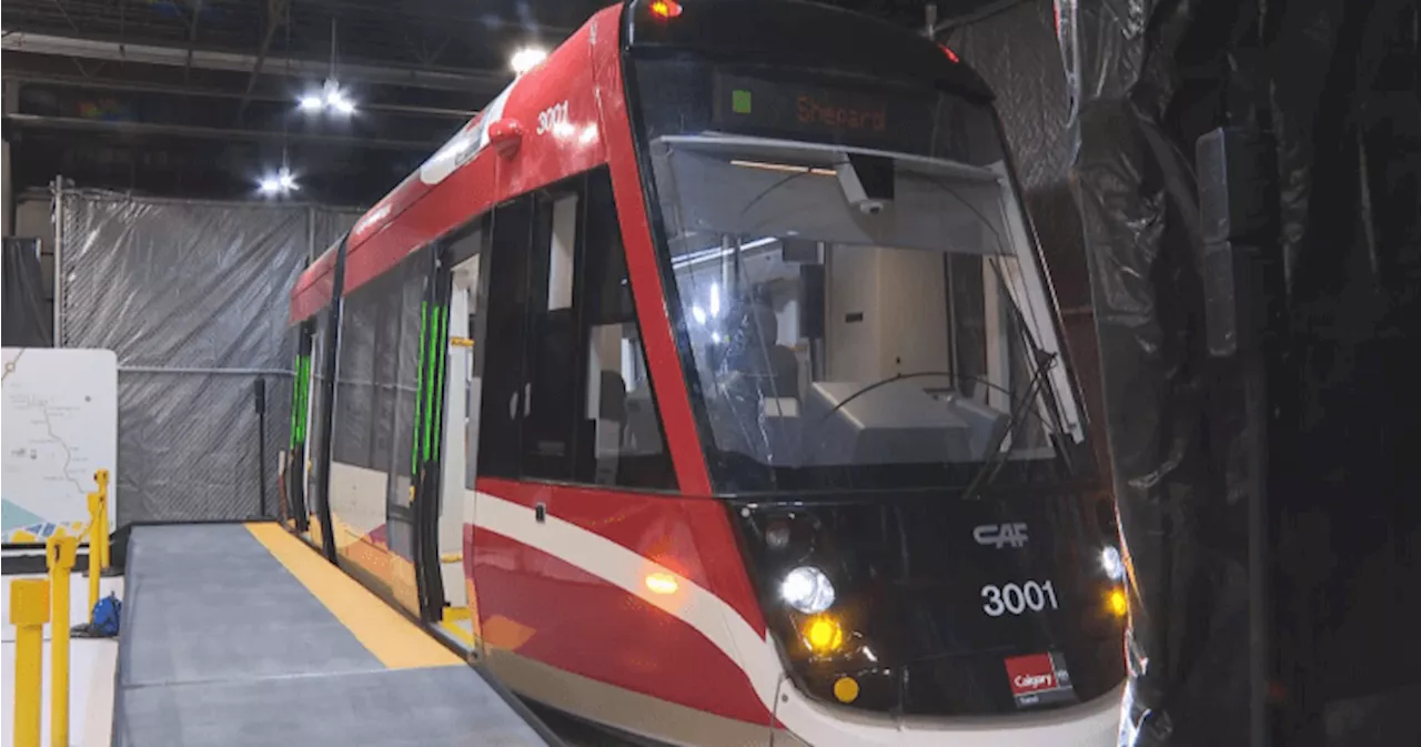 Calgary Mayor Invites Provincial Officials for Walking Tour of Green Line LRT Downtown Alignment