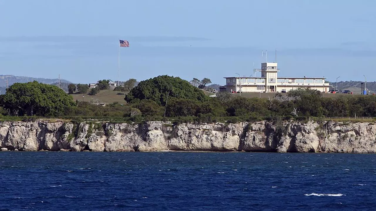 Llegan los primeros 'diez inmigrantes ilegales de alta peligrosidad' a Guantánamo