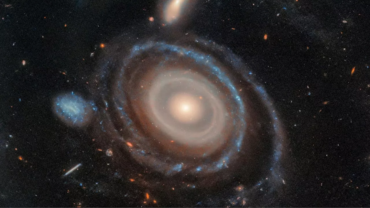 Bullseye: Record nine-ring giant galaxy found, 2.5x the size of the Milky Way