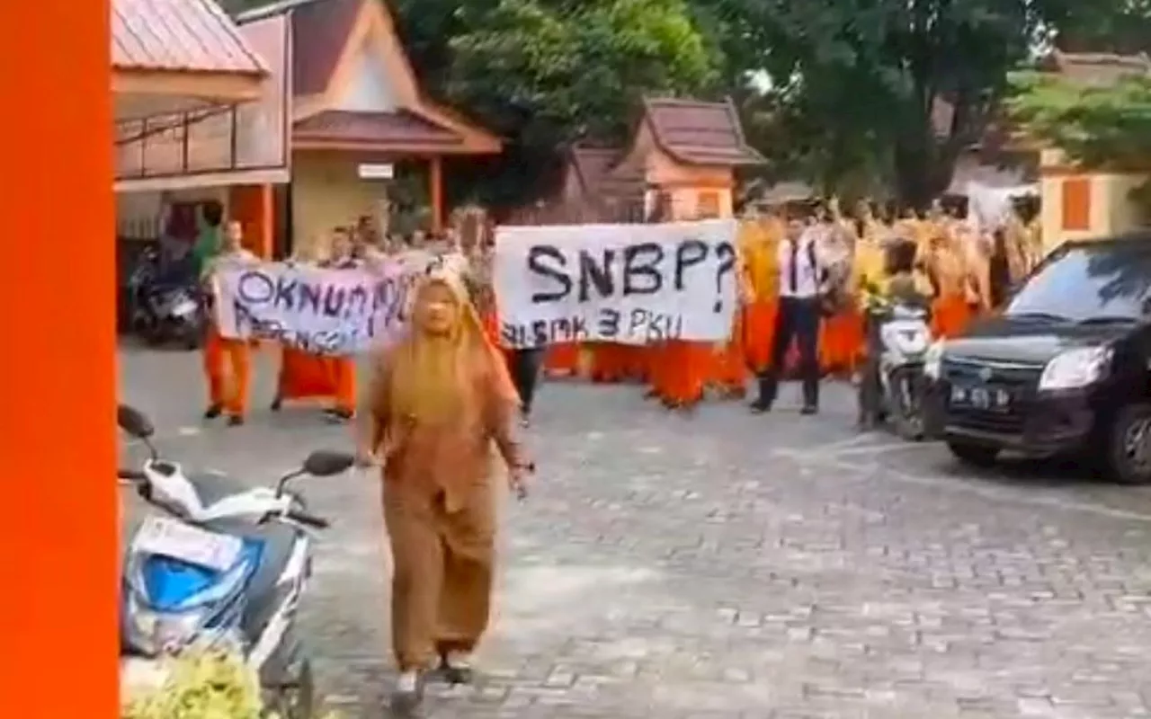 Siswa SMKN di Pekanbaru Demo Gegara Tak Bisa Daftar SNBP, Disdik Lakukan Investigasi