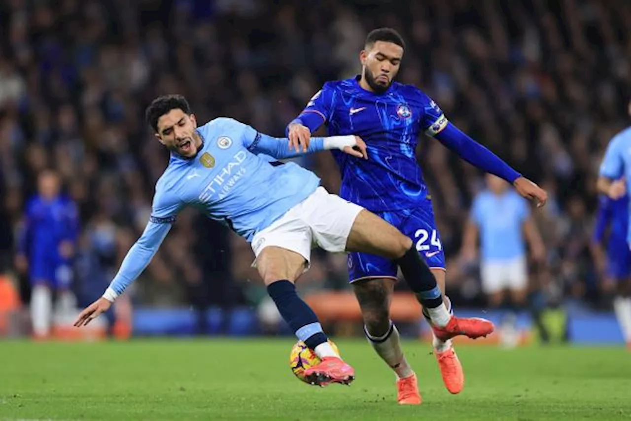 Tony Scholes Réjete le Report du Début de la Saison de Premier League