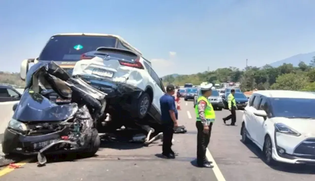 Kecelakaan di Tol Ciawi, Kemehub akan Panggil Pimpinan Perusahaan Air Minumdan Operator Angkutan Barang