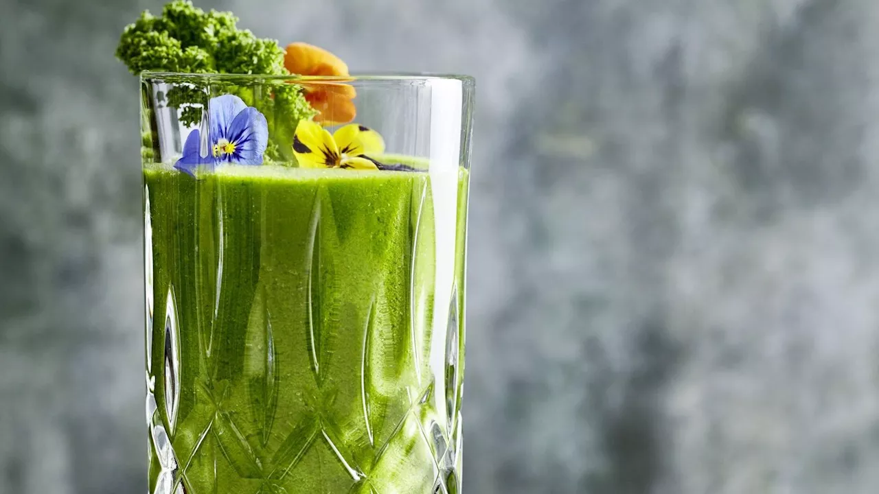 Daily Detox Smoothie mit Grünkohl: Rezeptidee für eine nährende Pause